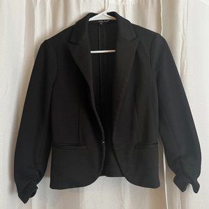 Amanda + Chelsea Black Textured Blazer with Front Clasp-Size 4